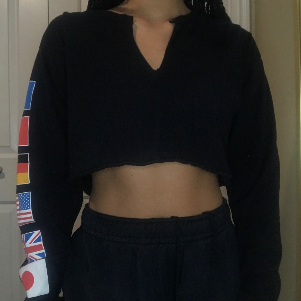International Bear Cropped Long-sleeve Tee